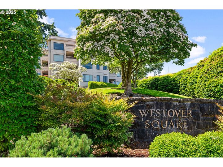 Property Photo:  766 NW Westover Sq  OR 97210 