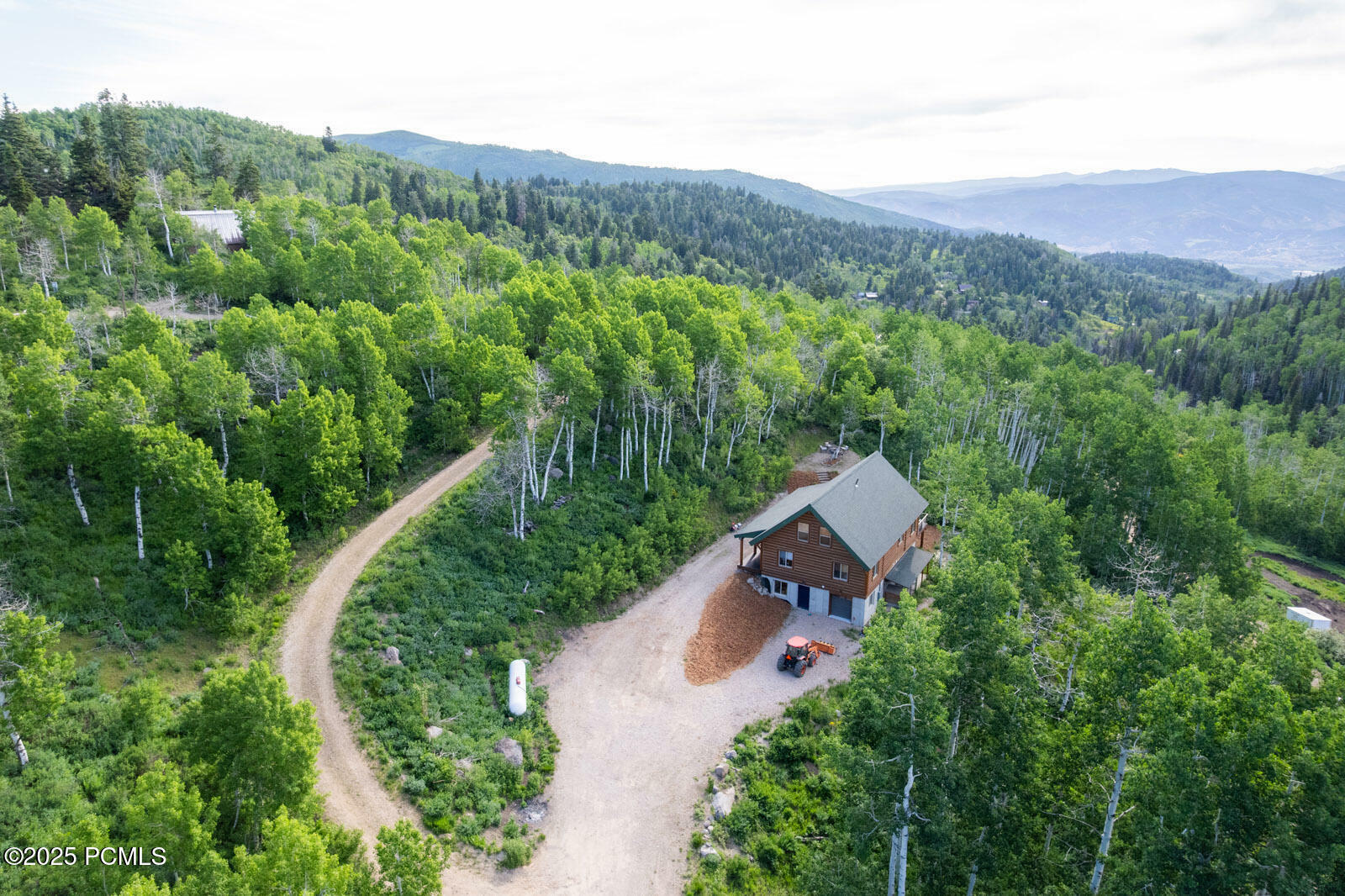 Property Photo: 2143 S Aspen Cir Circle UT 84017