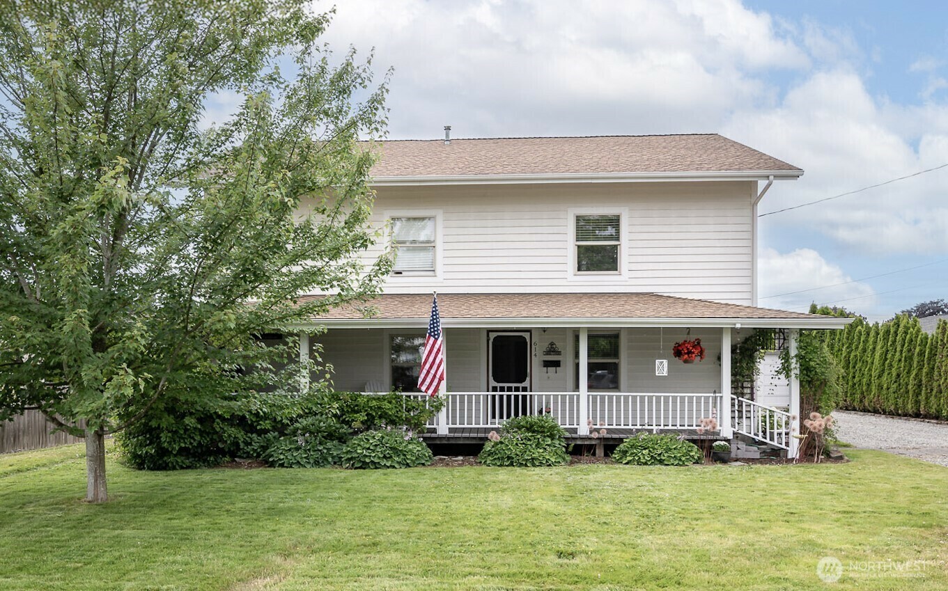 614  16th Street SW  Puyallup WA 98371 photo