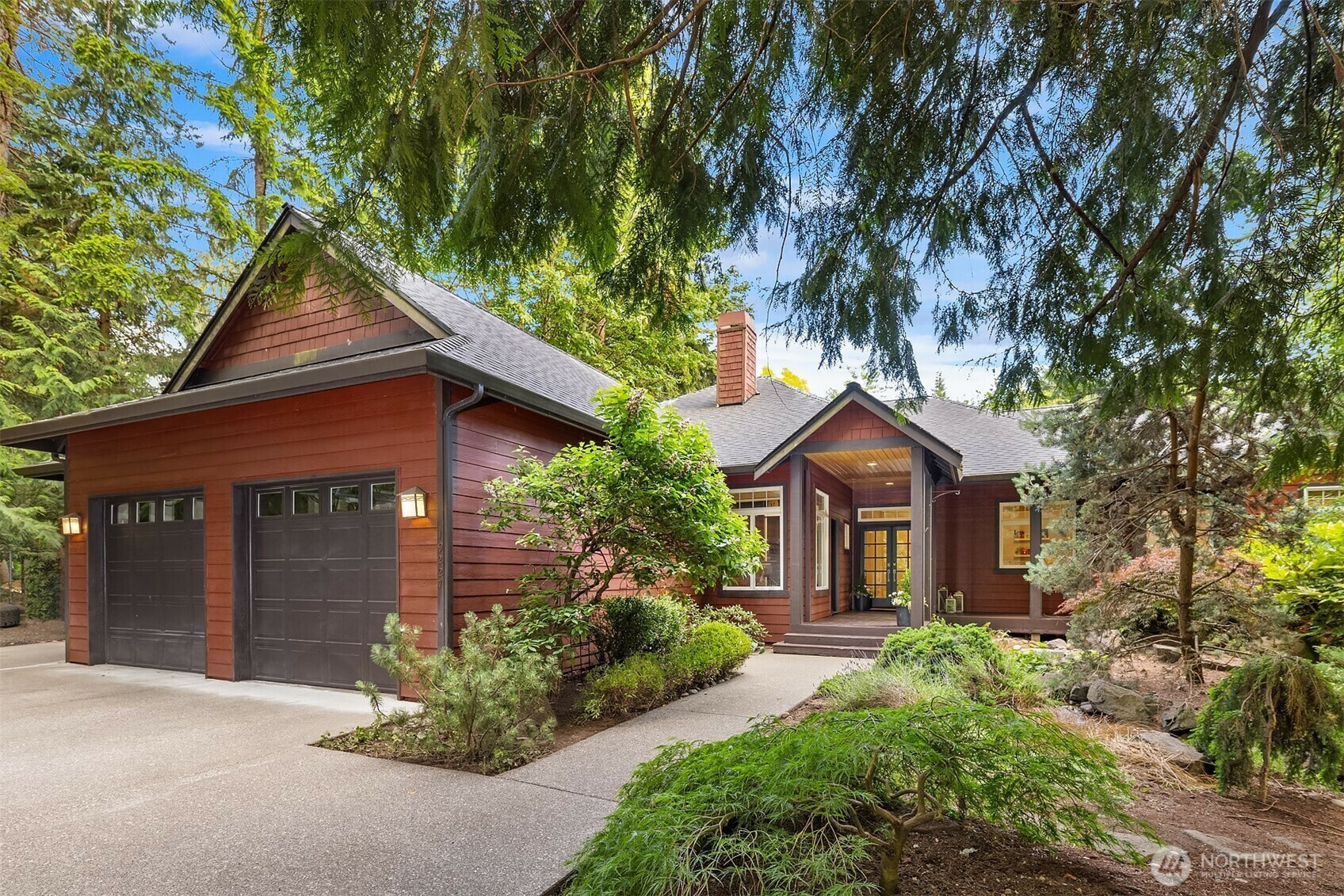Property Photo: 19227 SE 138th Place WA 98059