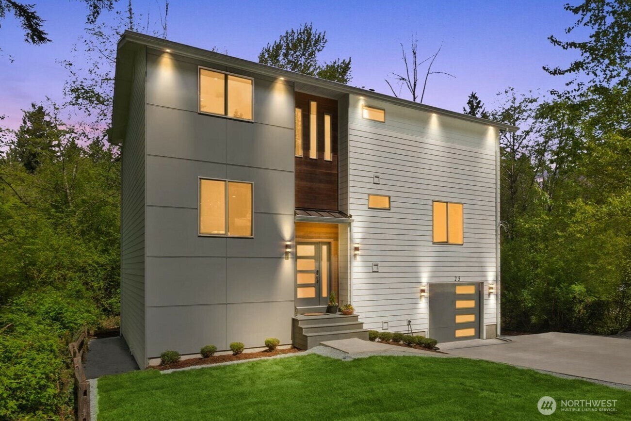 Property Photo:  25  140th Street SW  WA 98208 
