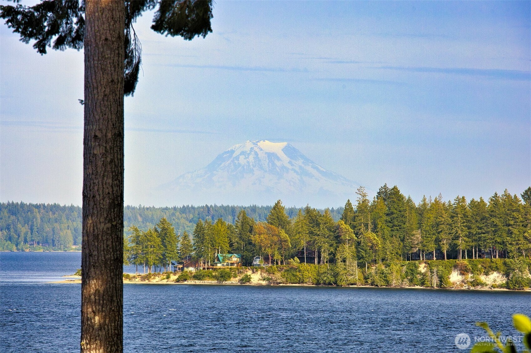 Property Photo:  662 E Stadium Beach Road E  WA 98546 