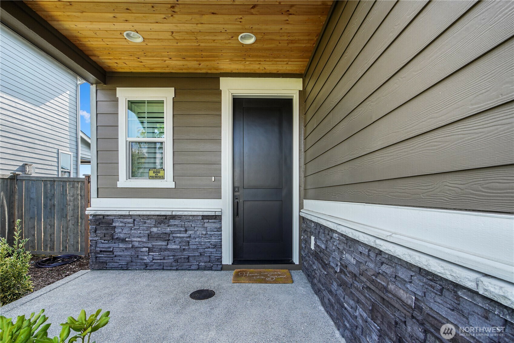 Property Photo: 17408 124th Avenue Ct E WA 98374