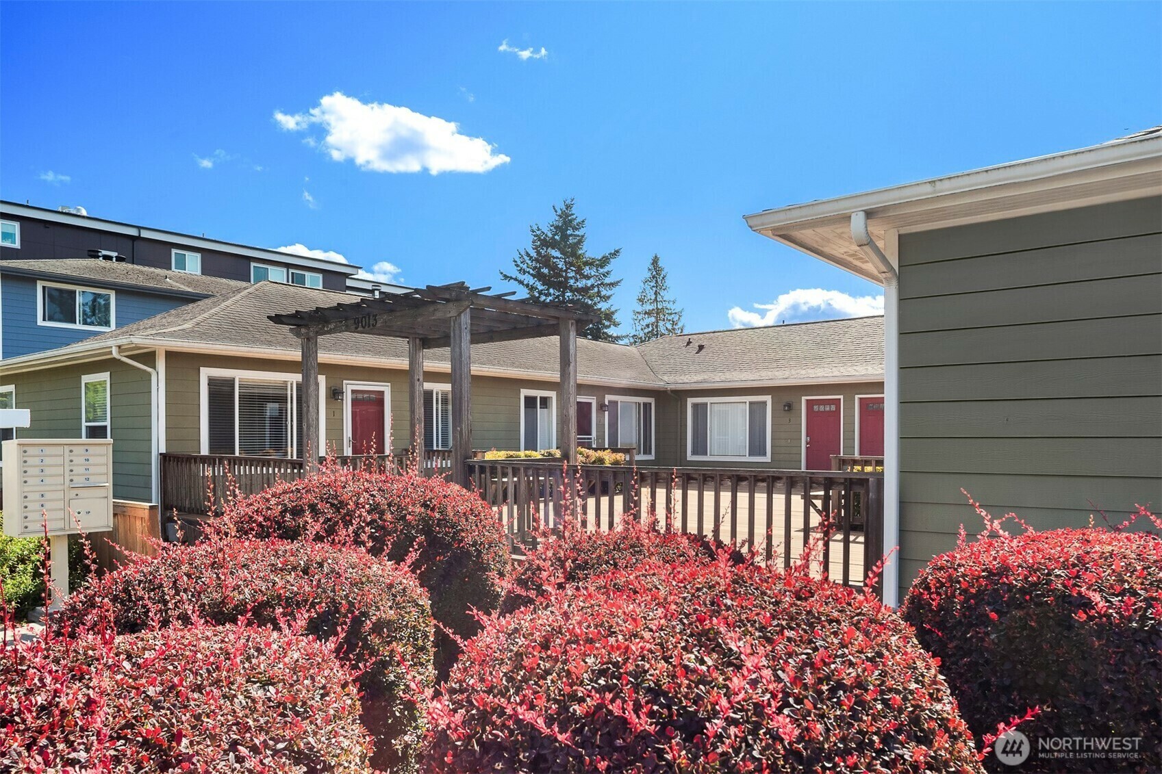 Property Photo: 9013 16th Avenue SW 11 WA 98106