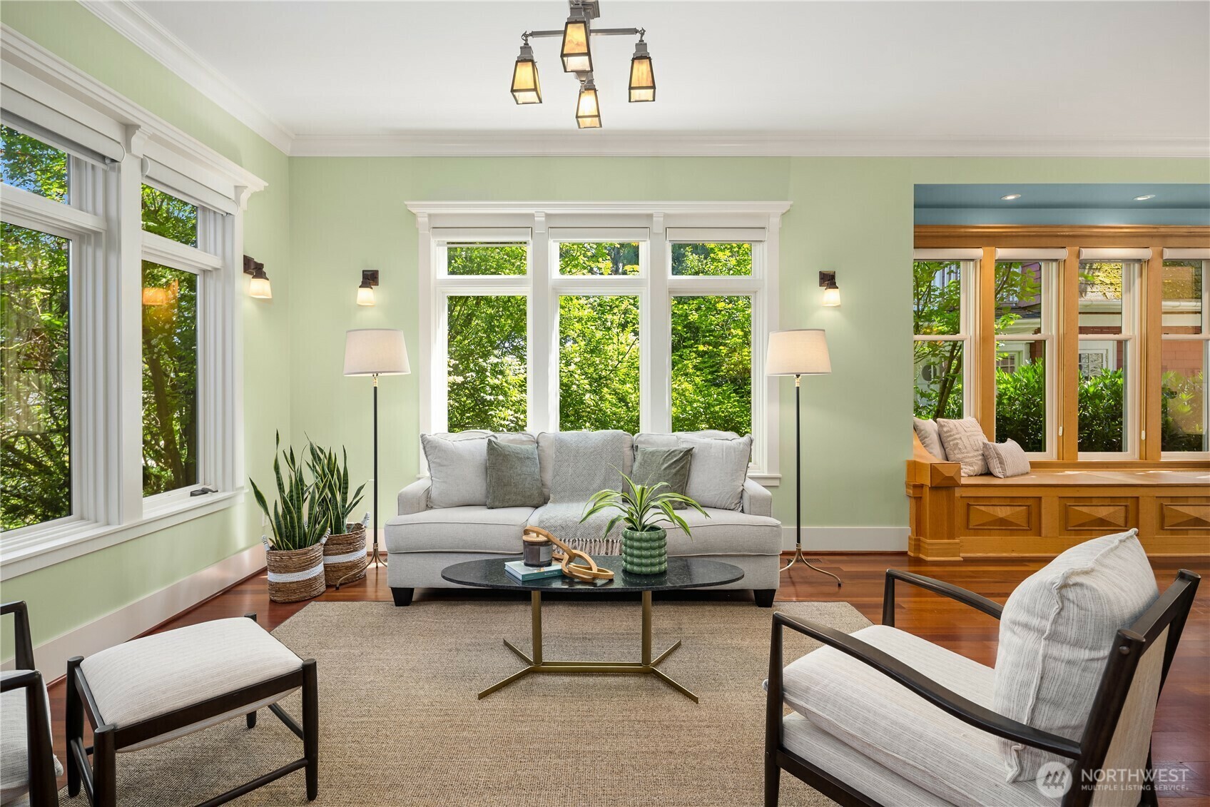 Property Photo: 1423 37th Avenue WA 98122