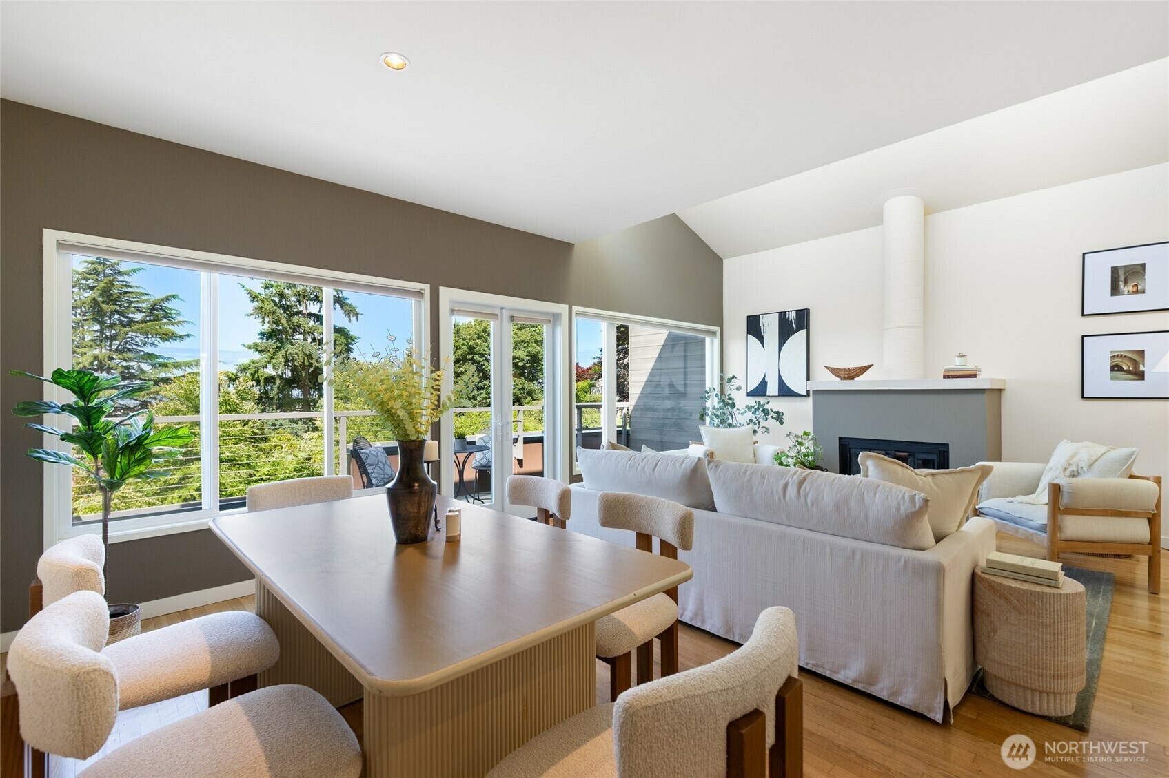 Property Photo: 101 NW 58th Street 10 WA 98107