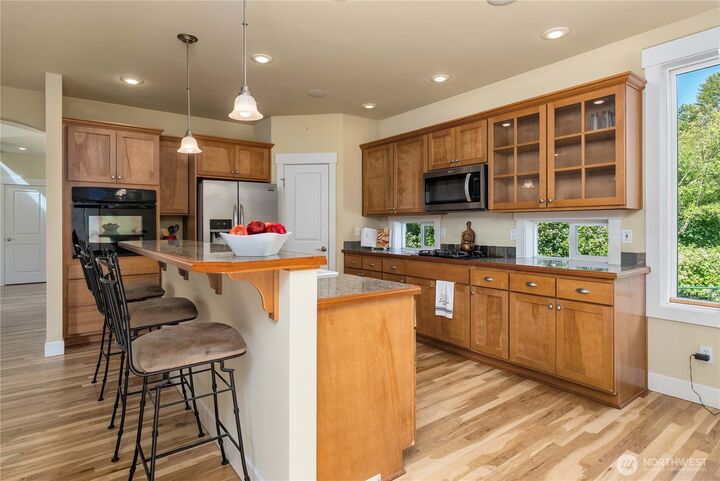 Property Photo: 6412 122nd Street Court E WA 98373