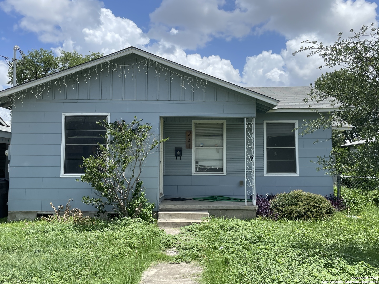 Property Photo:  231 Carroll  TX 78225 
