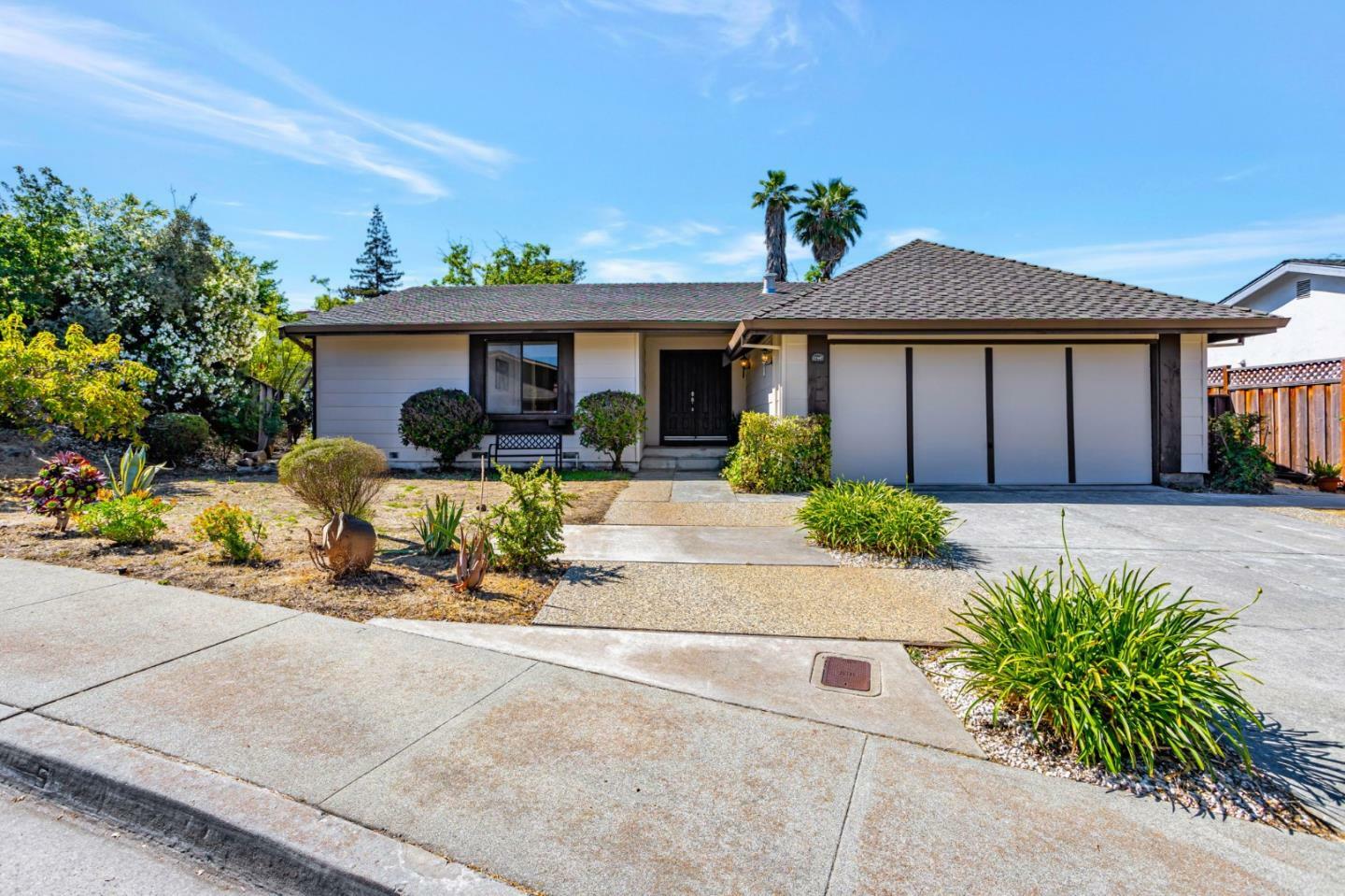 Property Photo: 748 Casterwood Court CA 95120