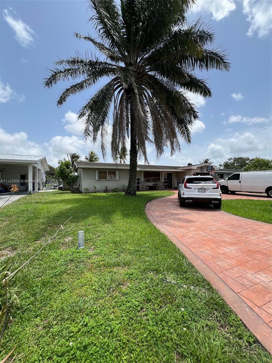 Property Photo: 8230 NW 15th St FL 33024
