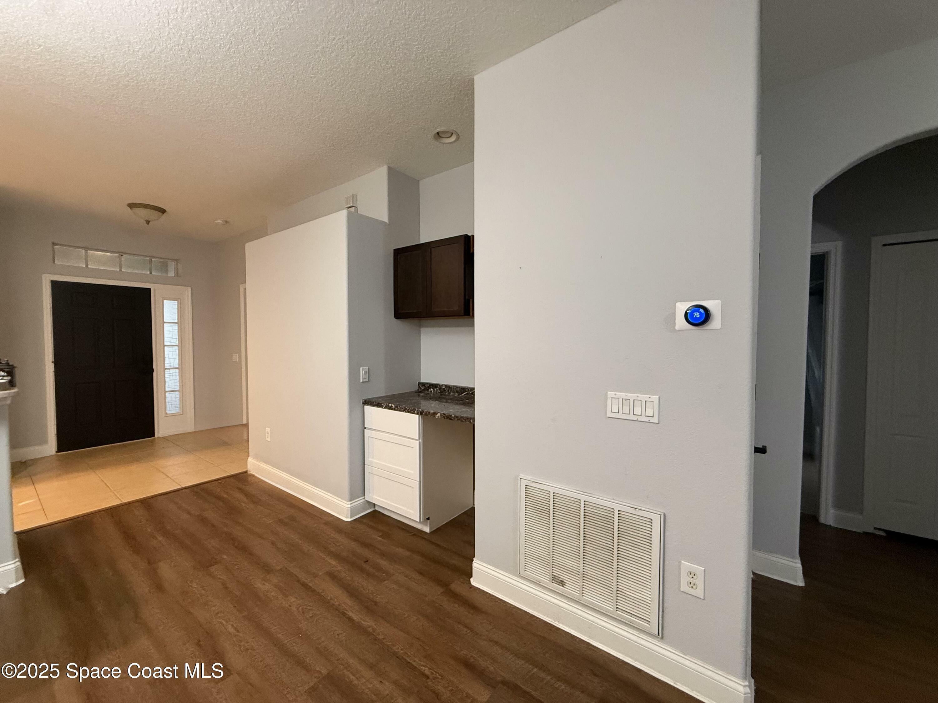 Property Photo: 441 Waterside Circle FL 32780