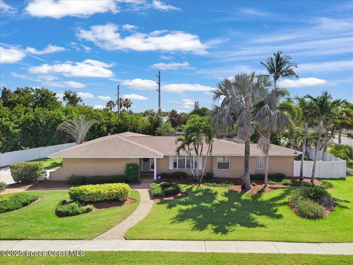 Property Photo:  704 Malibu Lane  FL 32903 