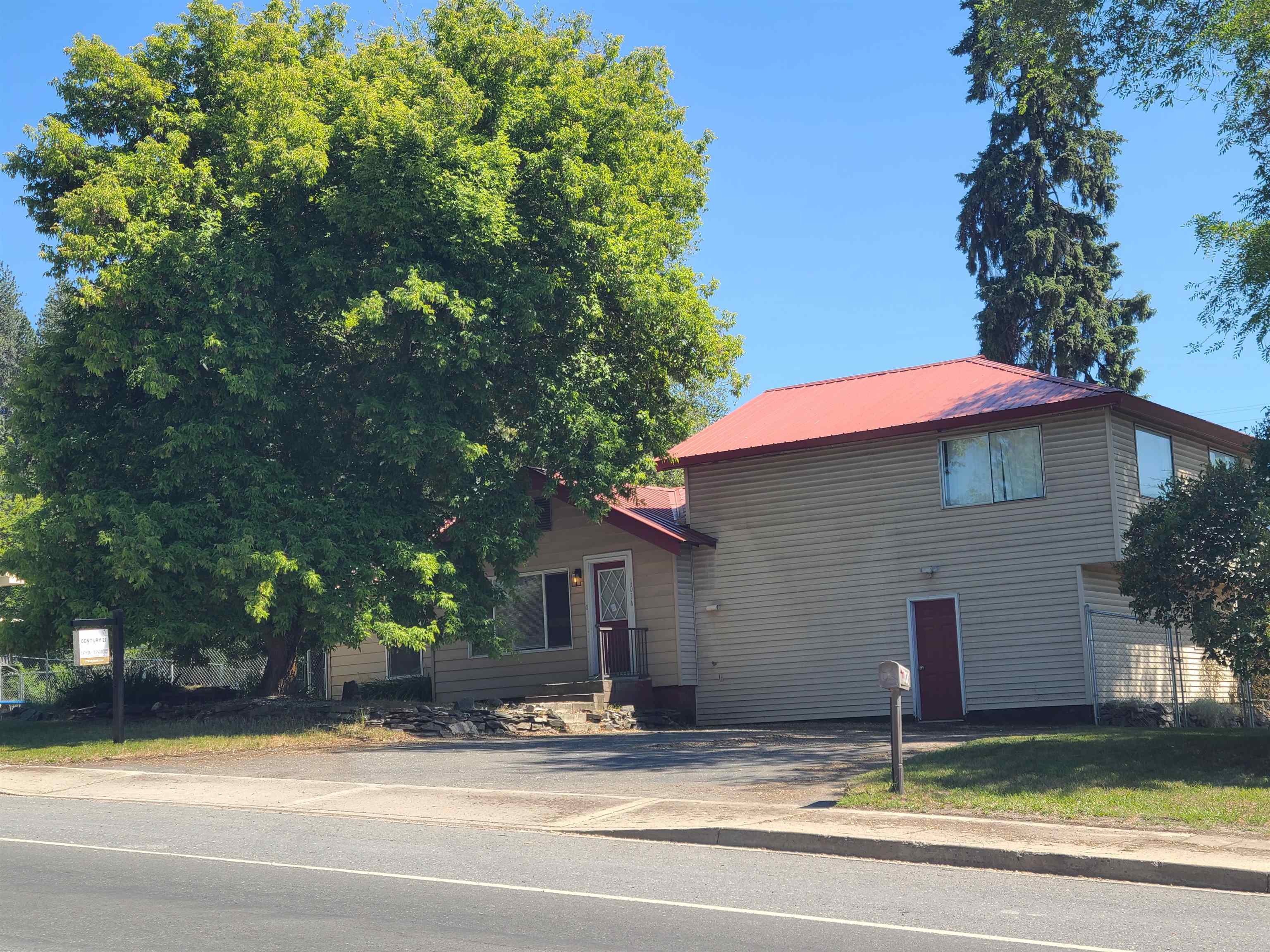 Property Photo: 1016 E 3rd Ave WA 99114