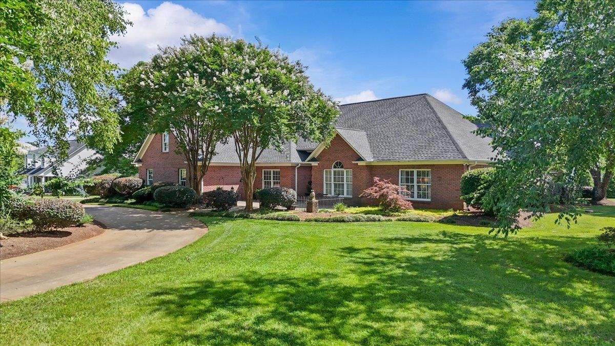 Property Photo: 126 Patti Court SC 29330
