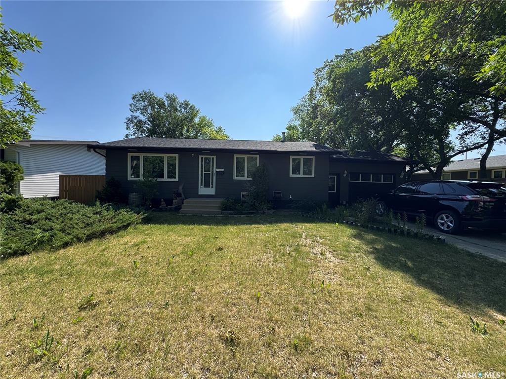 Property Photo:  708 Brimacombe Drive  SK S4H 0A2 