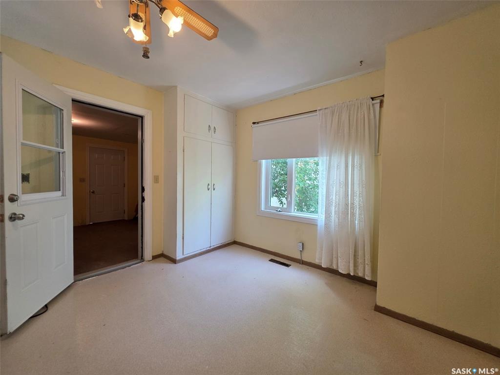 Property Photo: 137 3rd Street W SK S0N 1Z0