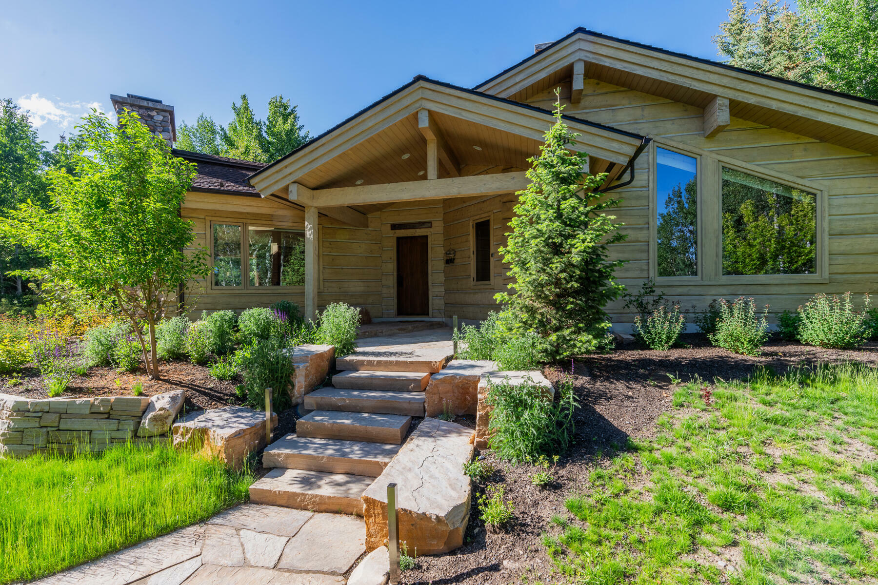 Property Photo: 430 N Canyon Run Blvd ID 83340