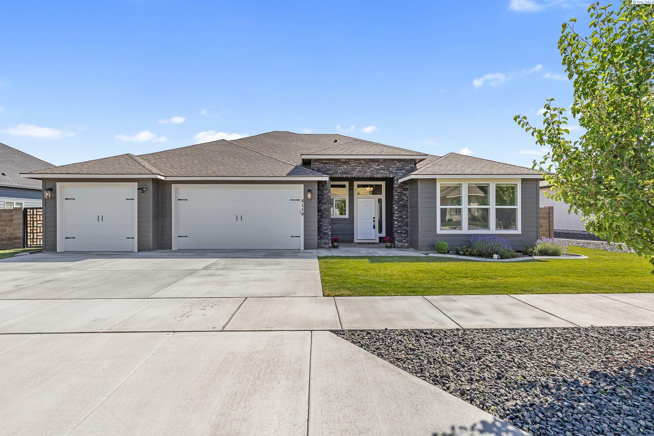Property Photo: 4119 Corvina Street WA 99352