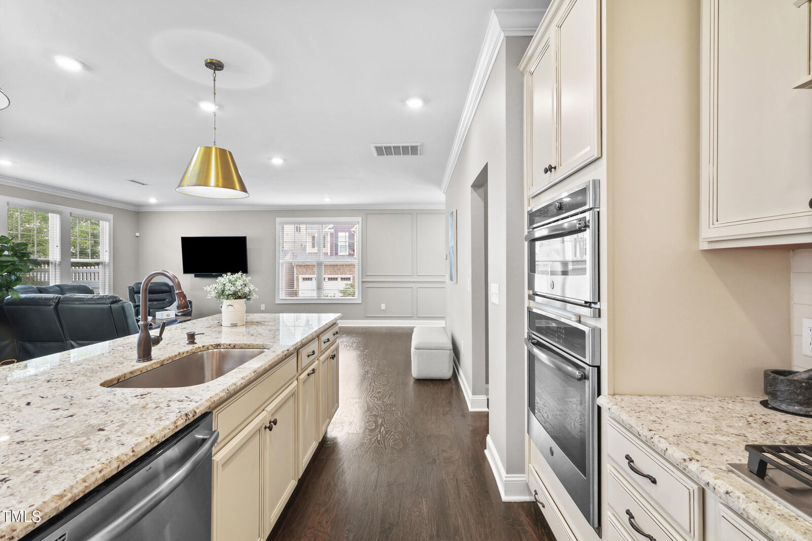 Property Photo:  1313 Littlehills Drive  NC 27523 