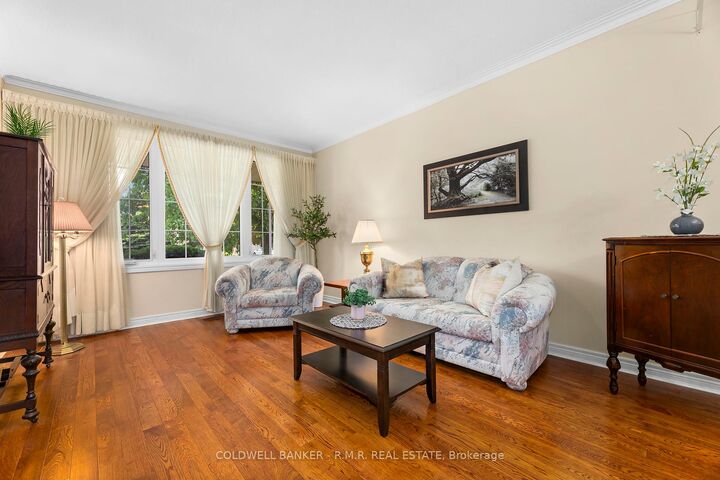 Property Photo: 39 Ewen Drive ON L9P 1L5