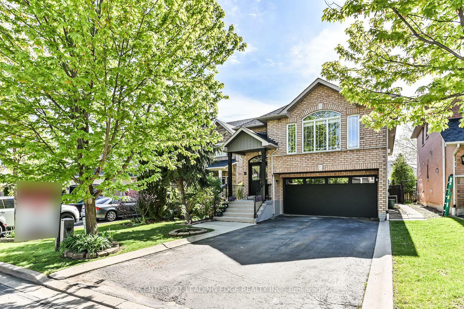 Photo de la propriété: 10 Lamont Court ON L6A 3B6
