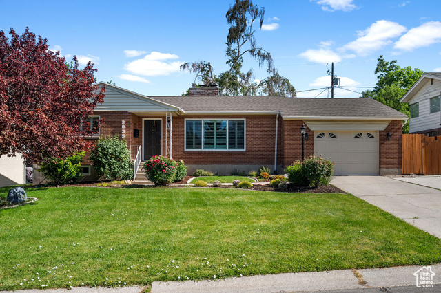 Property Photo: 3035 E La Joya Dr UT 84124