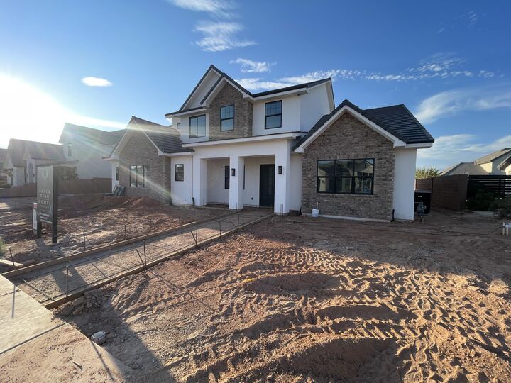Property Photo:  2181 E Tawny Ridge Dr  UT 84790 