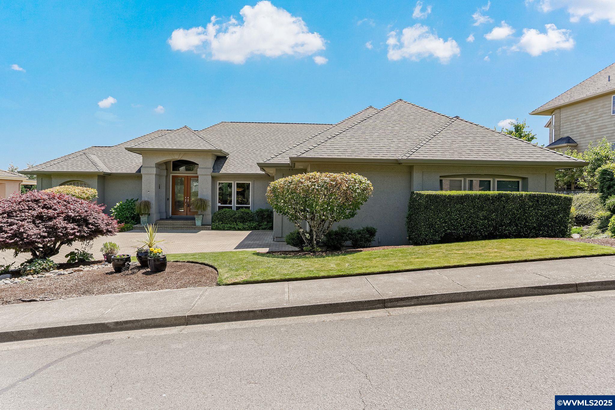 Property Photo:  770 Hazeltine Av SE  OR 97306 