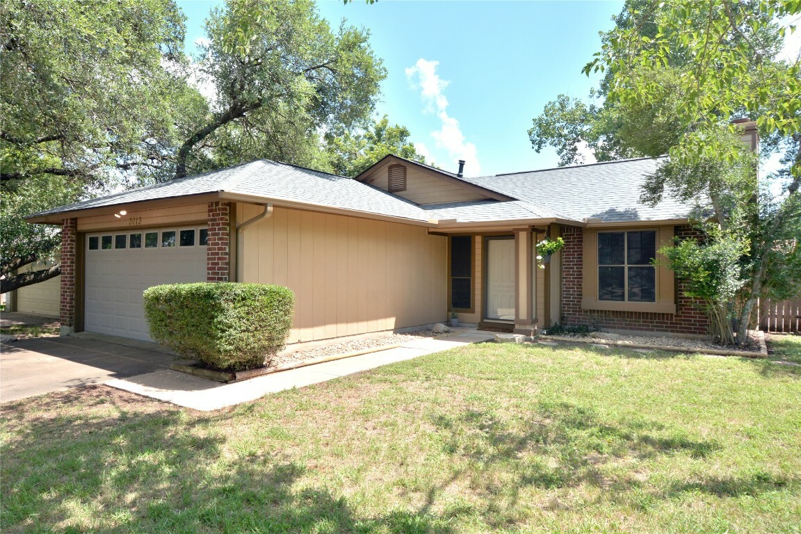 Property Photo:  3013 Cottonweed Trail  TX 78613 