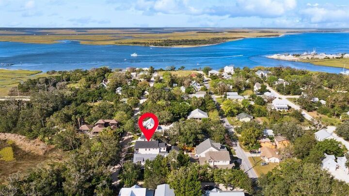 Property Photo: 1015 Someruelus Street FL 32034