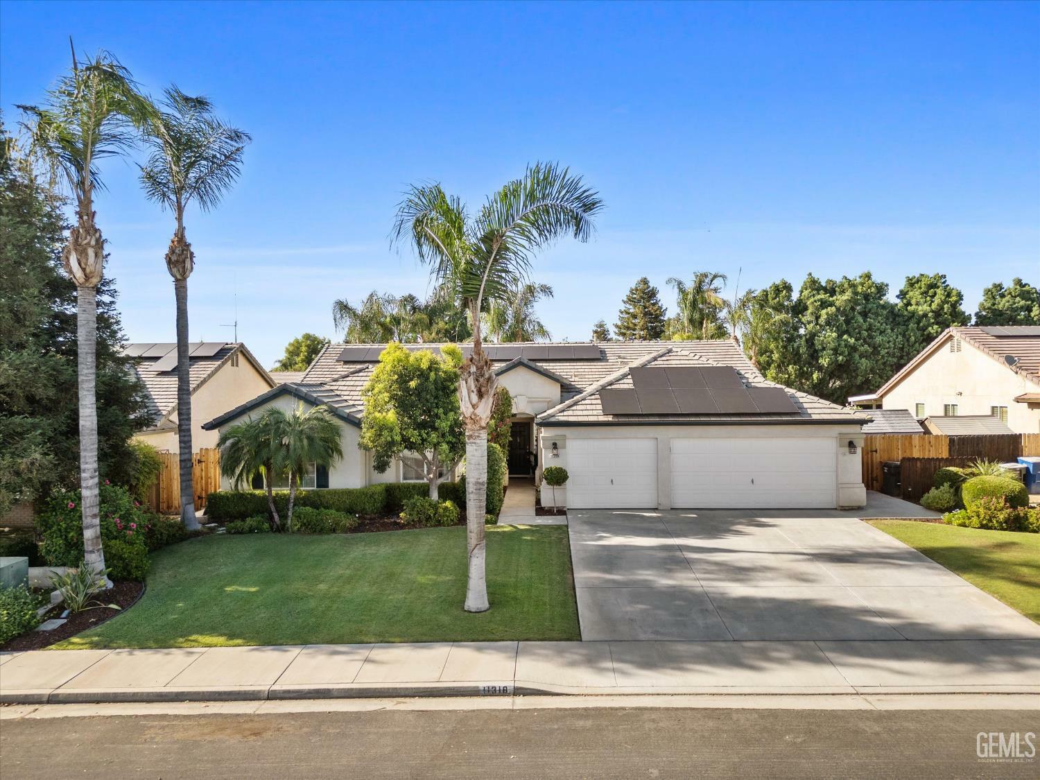 Property Photo: 11318 Valletta Avenue CA 93312