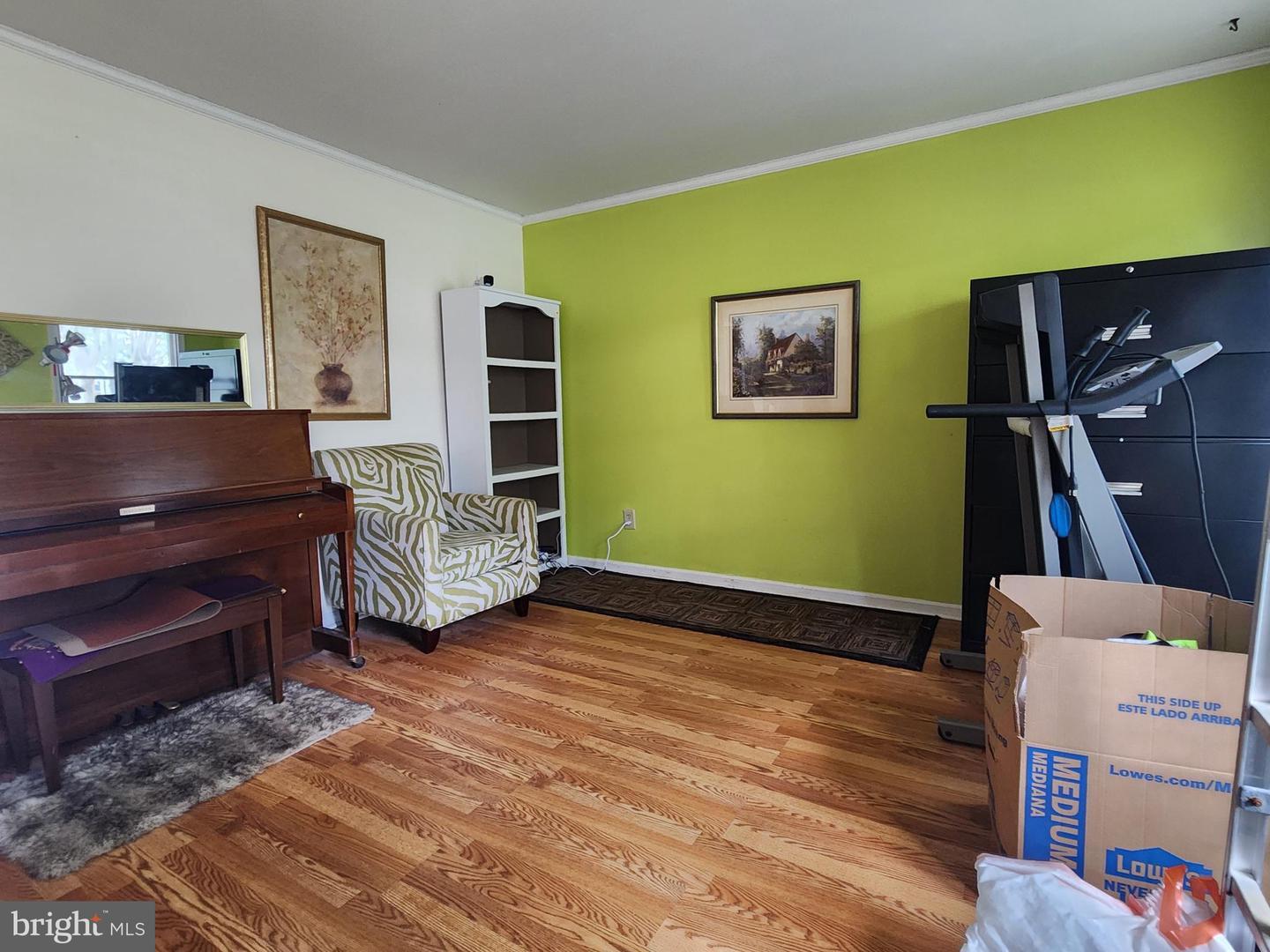Property Photo: 906 Tamarac Drive MD 21804