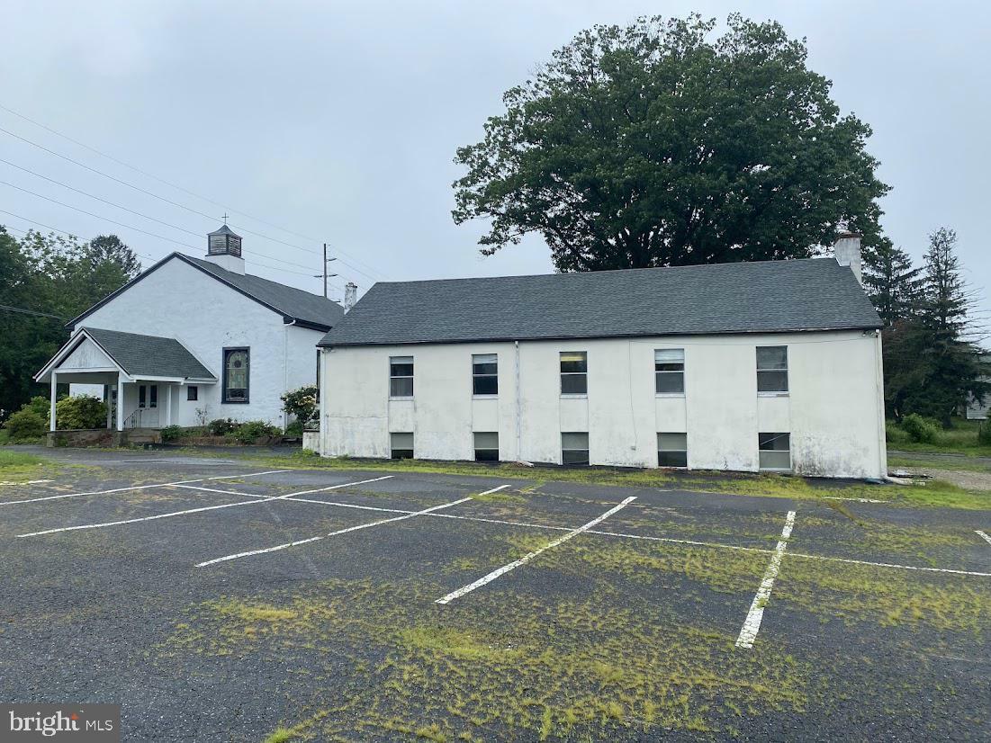 Property Photo:  1223 Middletown Road  PA 19342 