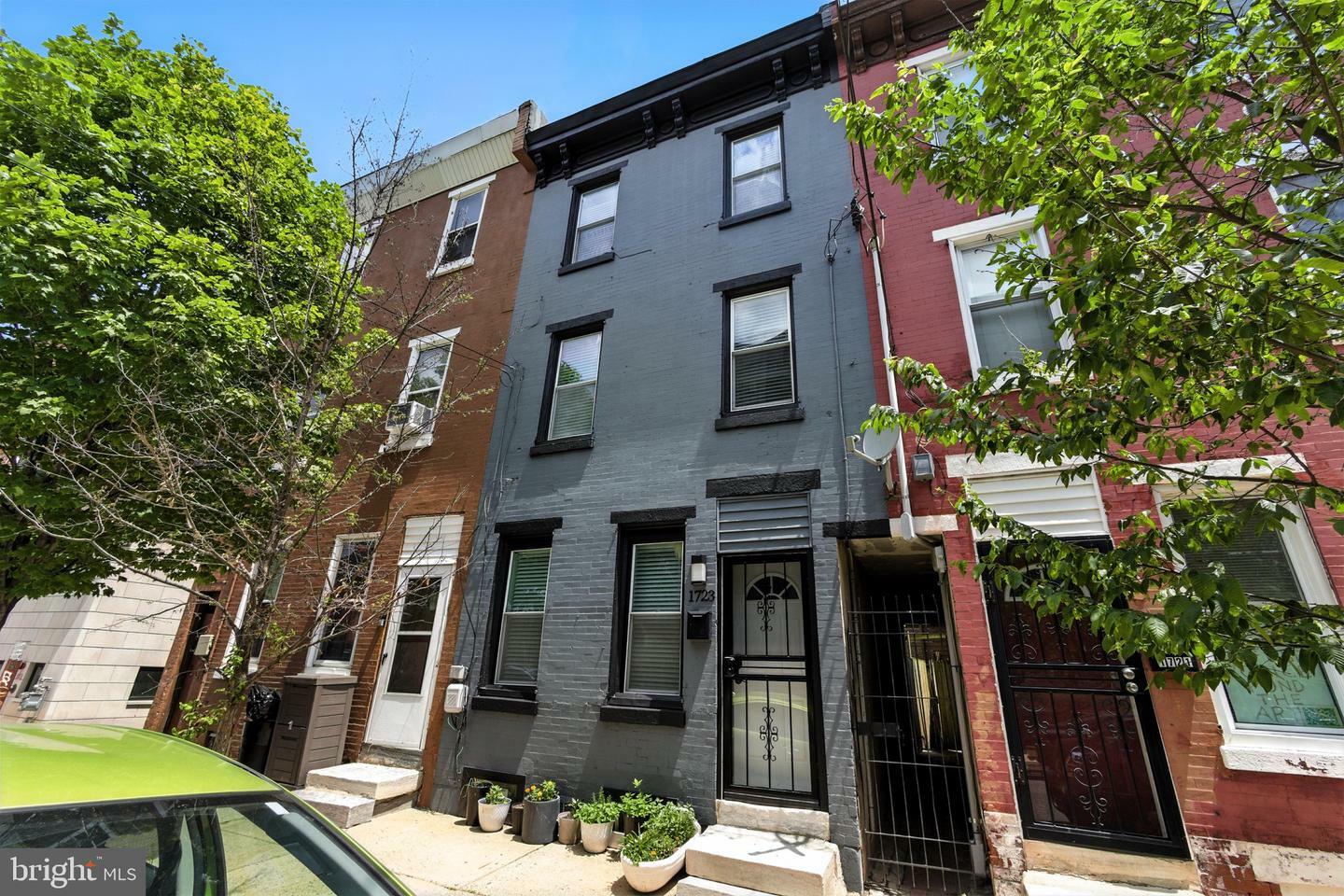 Property Photo: 1723 N Mascher Street PA 19122