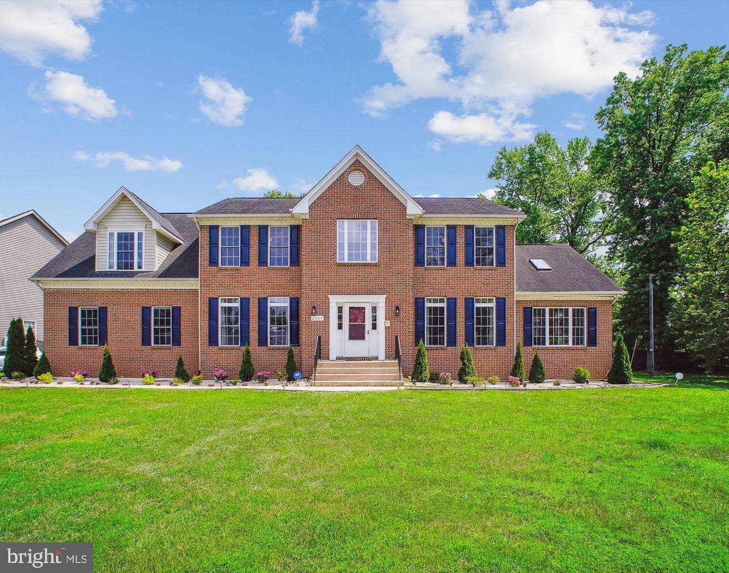 Property Photo: 2907 Dumas Street VA 22306