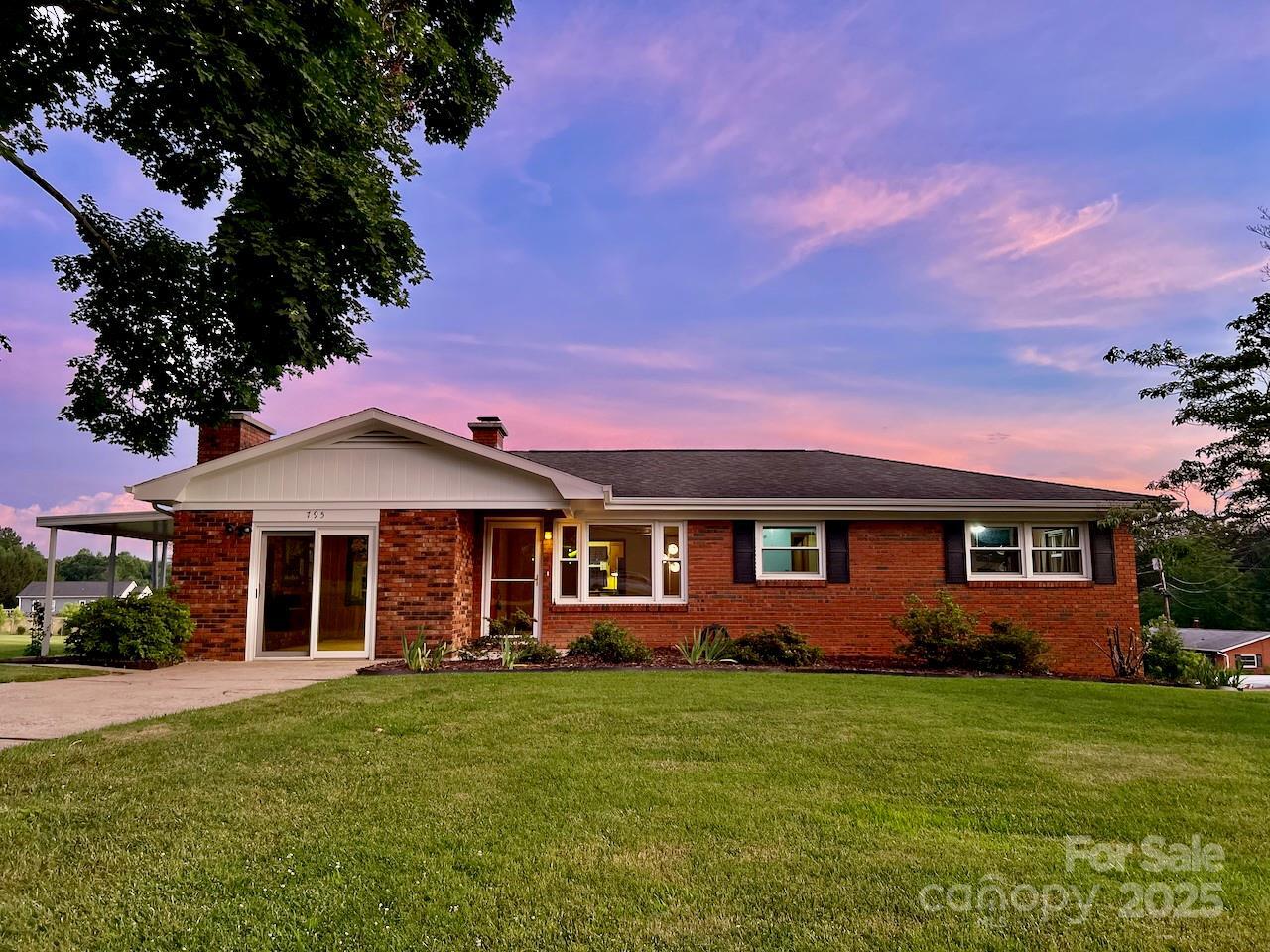 795 Monte Vista Road  Candler NC 28715 photo