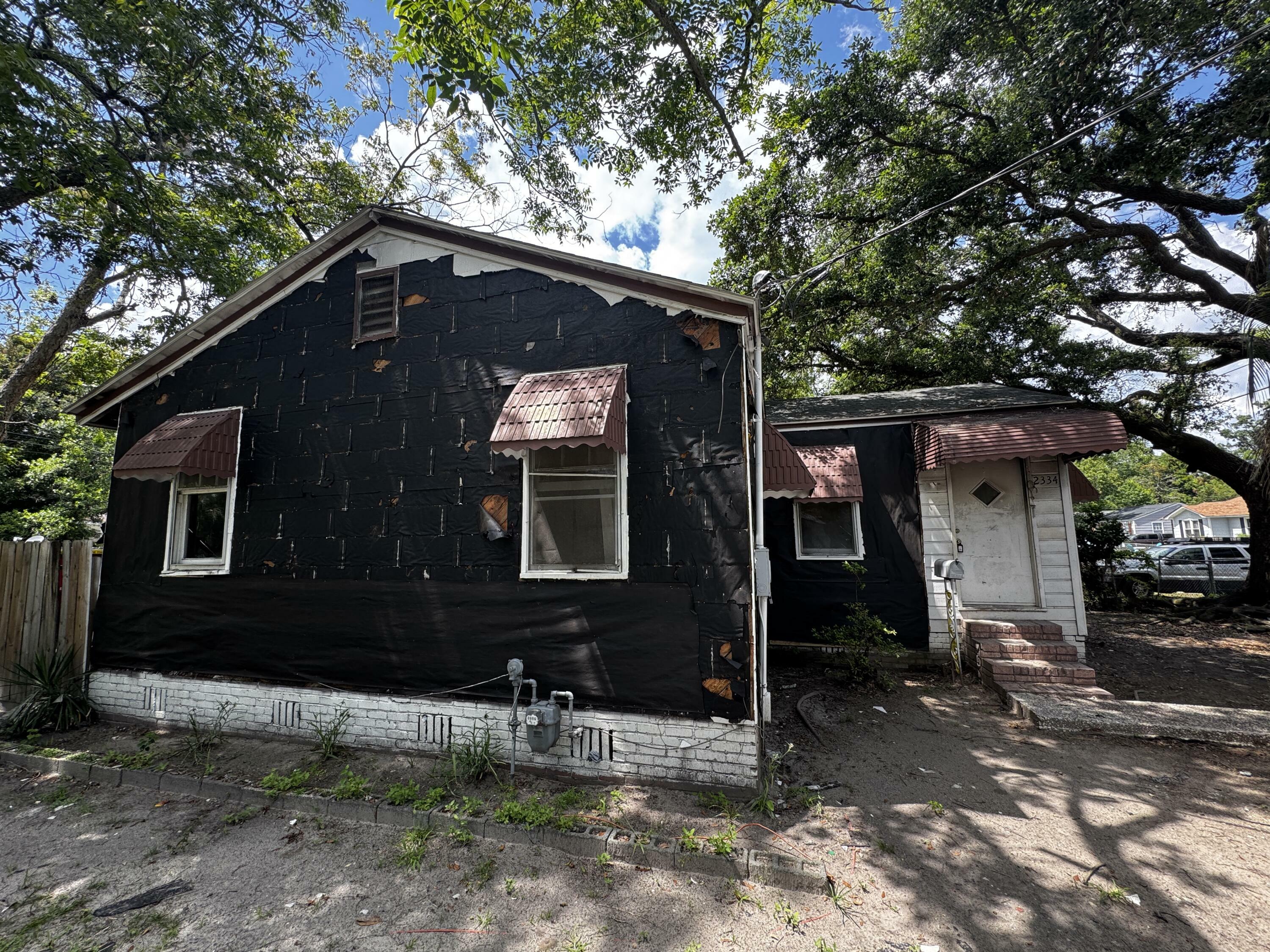 Property Photo:  2334 Kent Avenue  SC 29405 