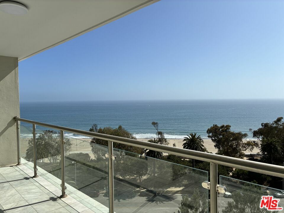 Property Photo: 201 Ocean Ave CA 90402