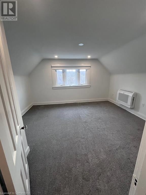 Photo de la propriété:  214 Robinson Street North 3  ON L8P 1Z9 
