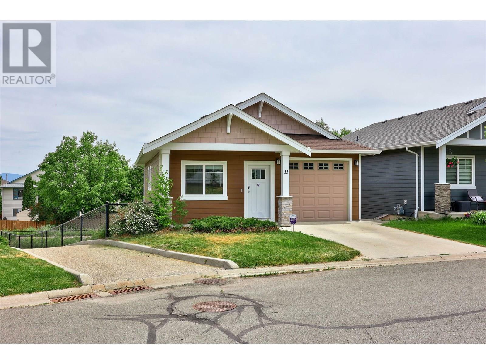 Property Photo: 1250 Aberdeen Drive 11 BC V1S 0C1