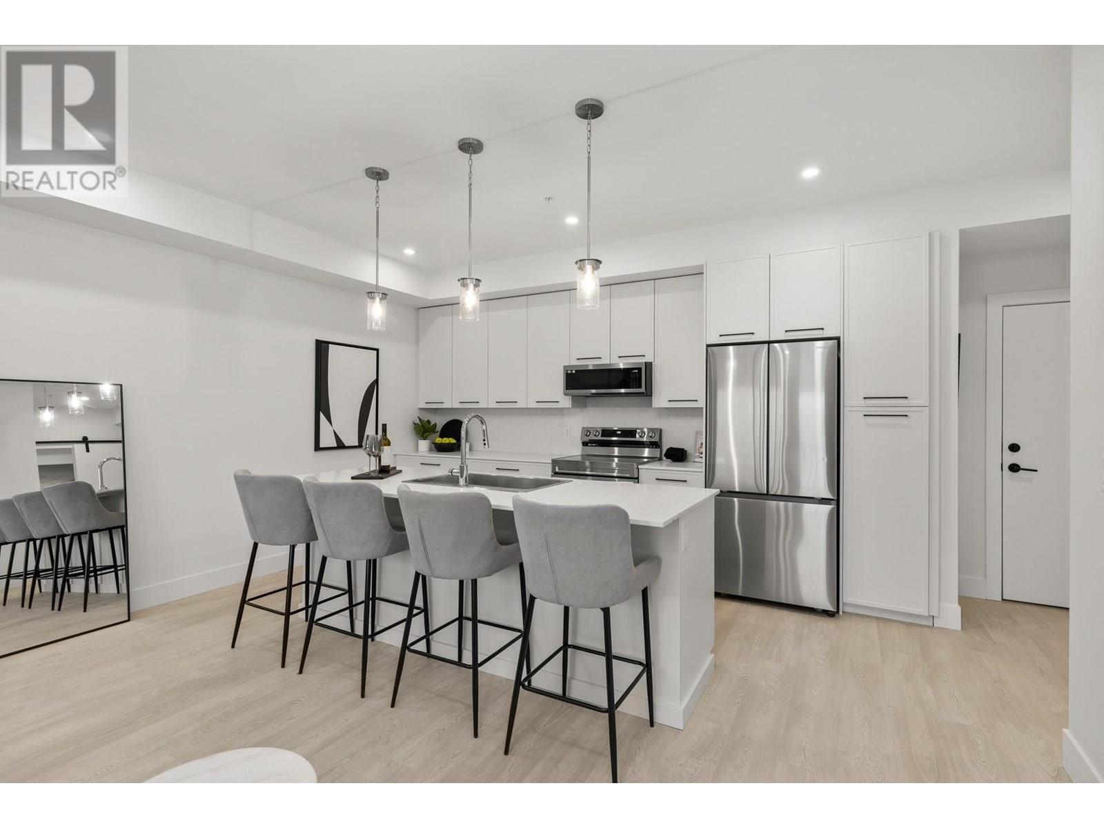 Property Photo: 1220 Pacific Avenue 406 BC V1Y 5T7