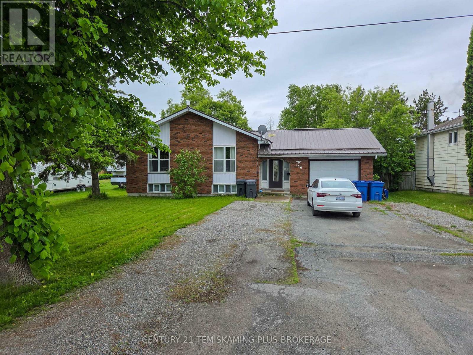 Photo de la propriété: 126 Fourth Avenue ON P0J 1H0