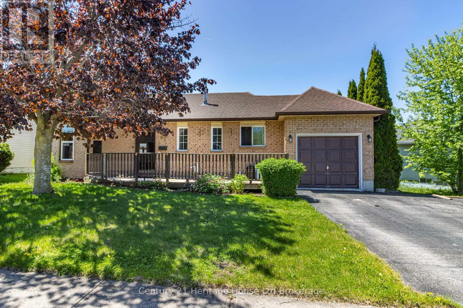 Photo de la propriété: 42 Pebble Beach Court ON N4S 8X2