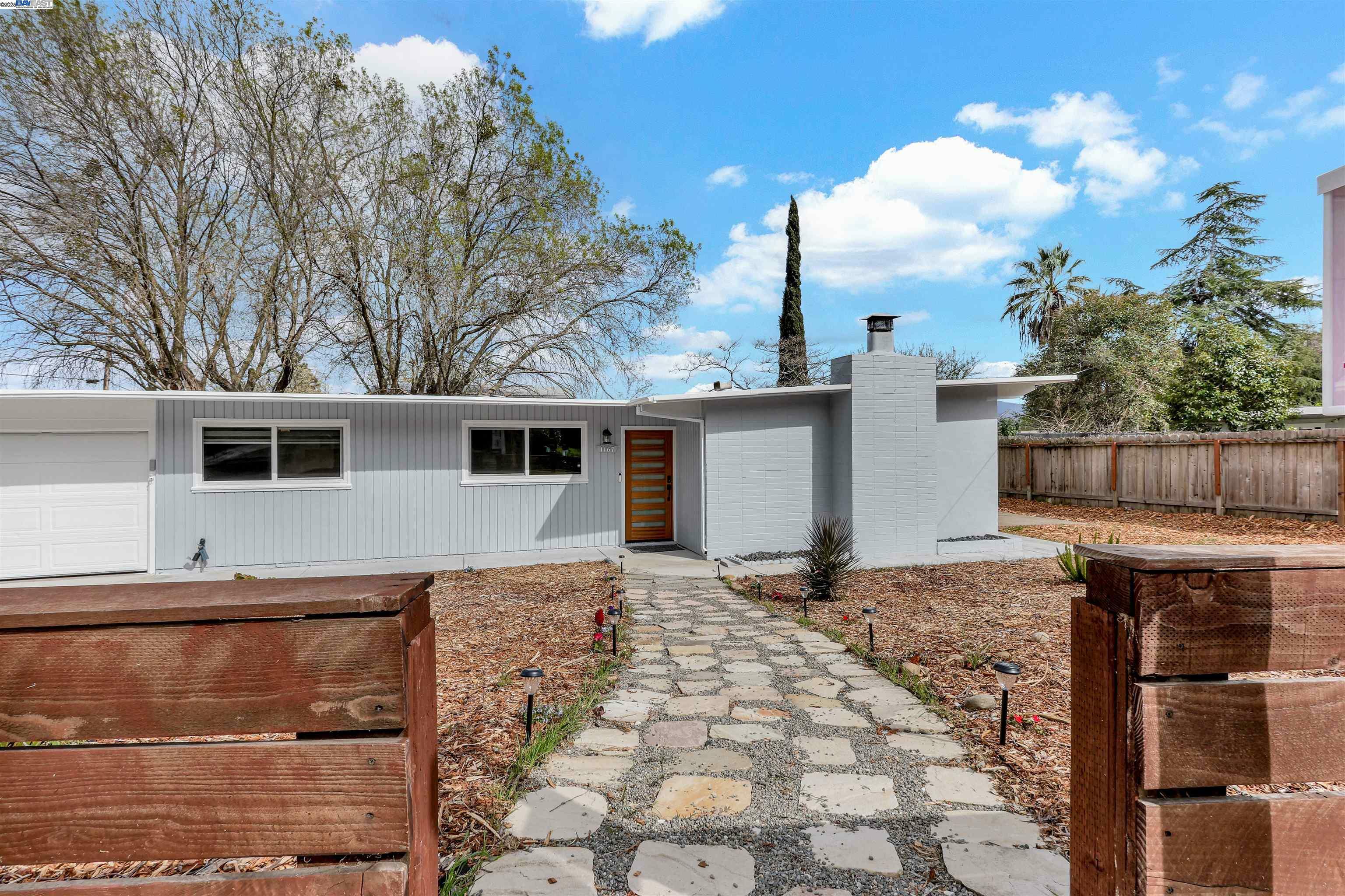 Property Photo: 1167 Temple Dr CA 94553