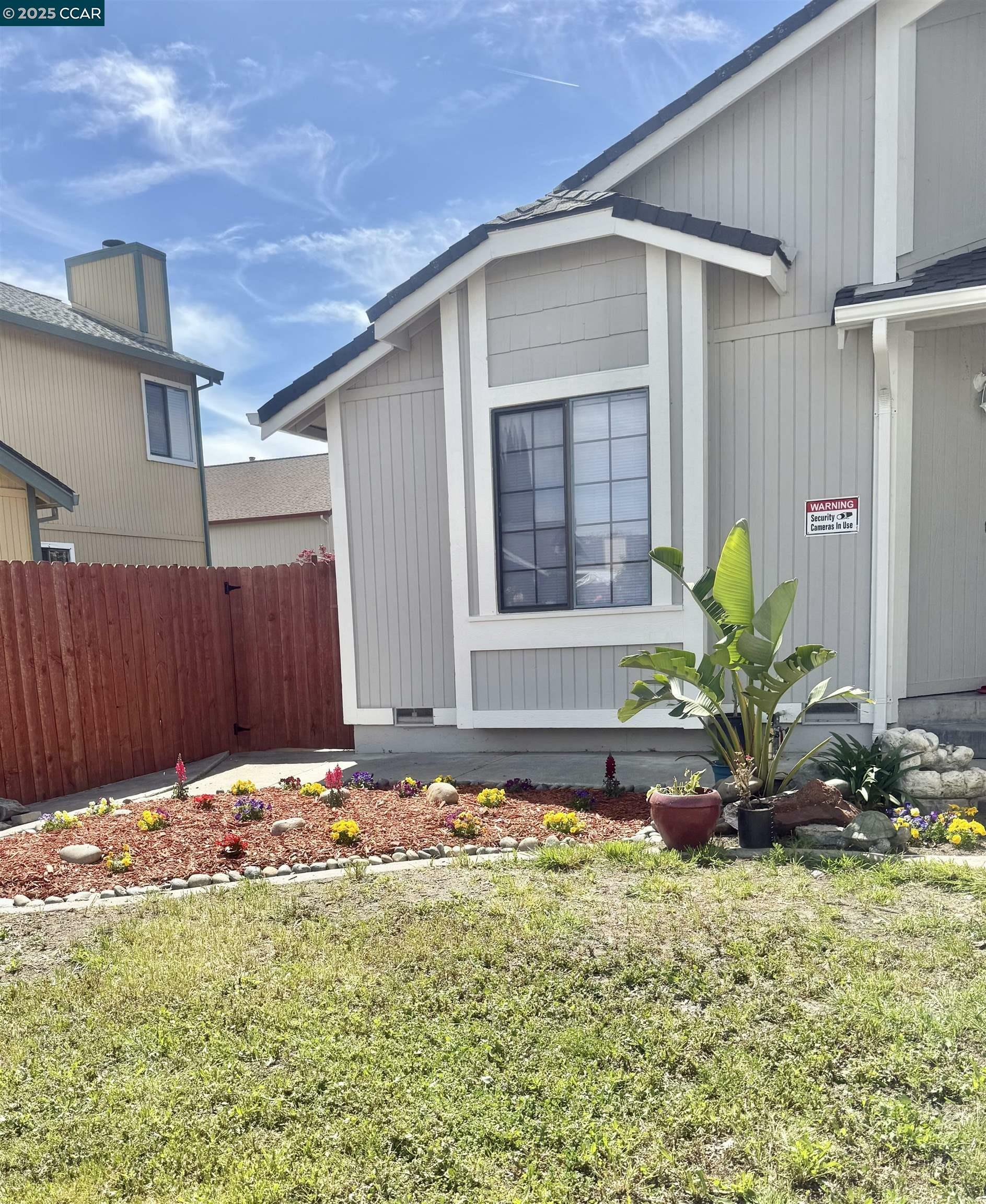 Property Photo:  425 Sandy Hill Ct  CA 94509 