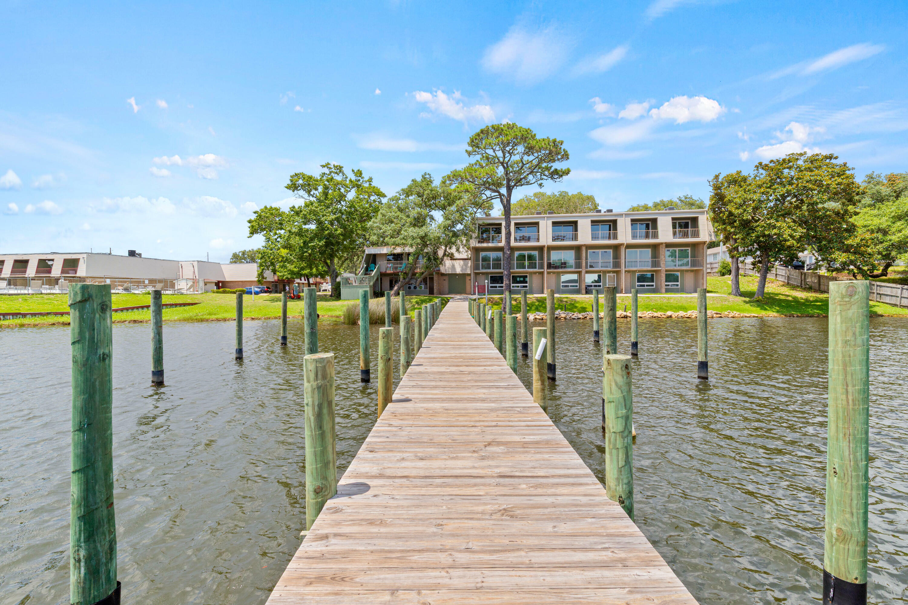 Property Photo: 210 Pelham 112A FL 32547