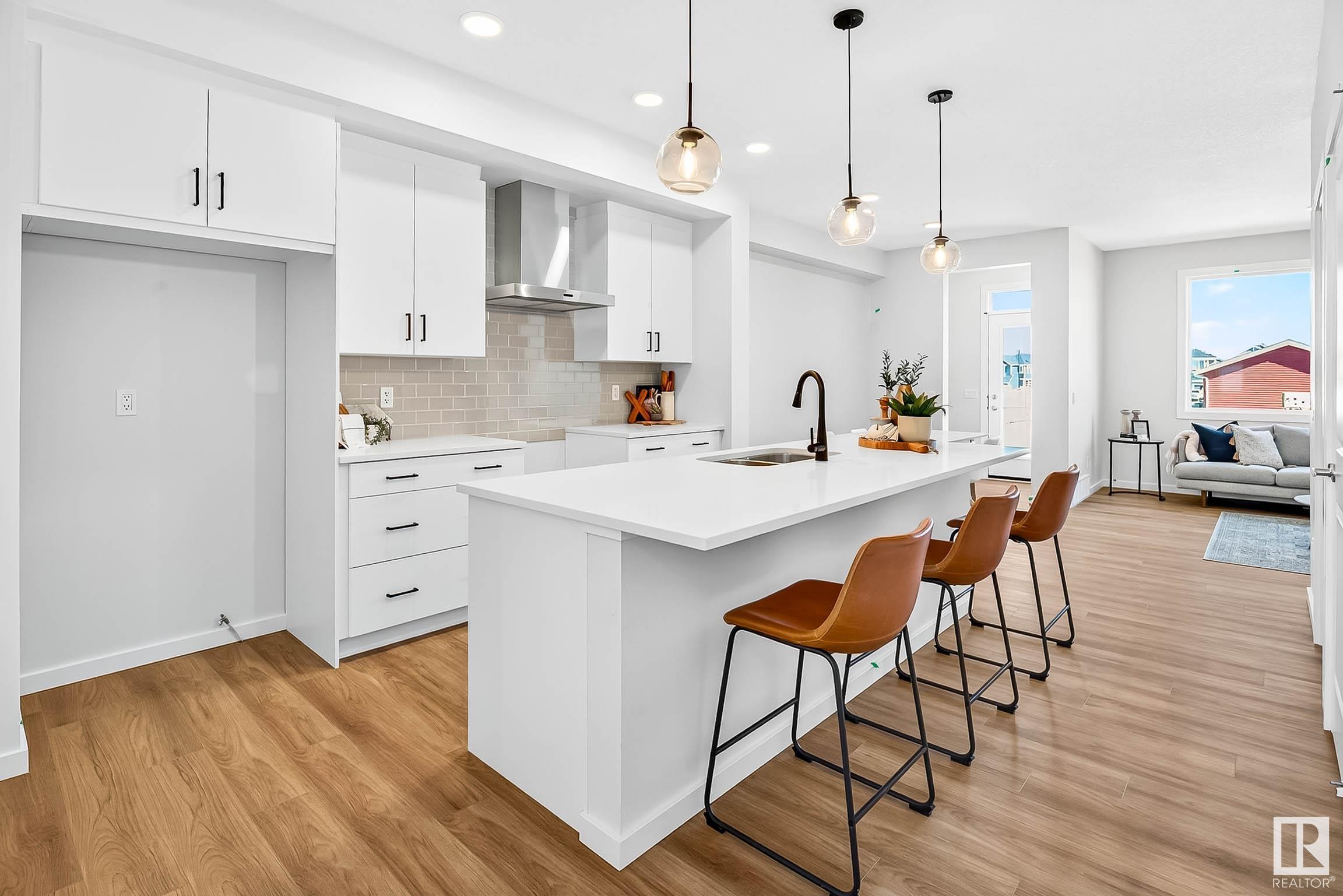 Property Photo: 724 Southfork Drive AB T9E 1N8