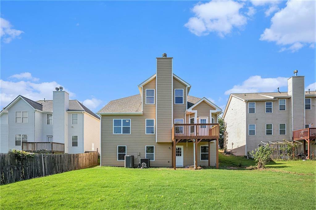 Property Photo: 915 Pebble Creek Trail GA 30024