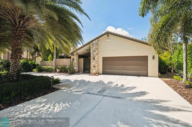 Property Photo: 9700 NW 10th St FL 33322