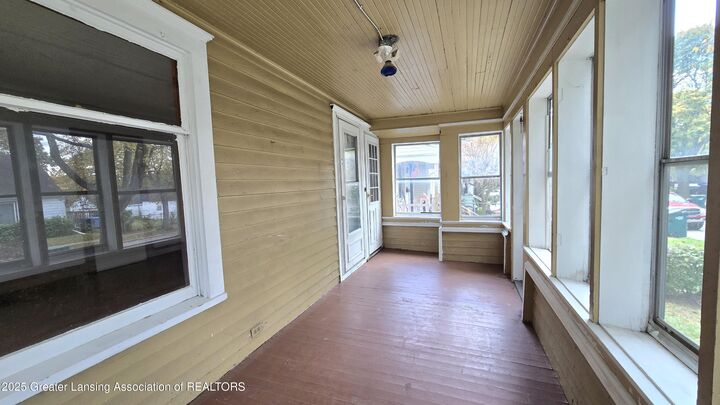 Property Photo: 1201 Climax Street MI 48912